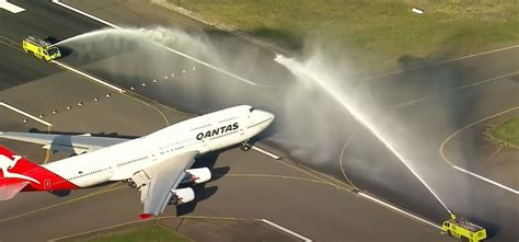 Qantas said goodbye to its Boeing 747-400 with an historic final flight - AIRLIVE