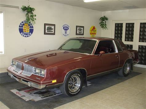 1986 Olds Cutlass Supreme Brougham – Enthusiast Collector Car Auction