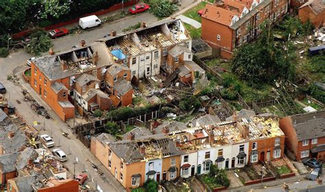 What causes a tornado and when was the last one in the UK?