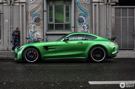 2017 Mercedes-AMG GT R Spotted Flaunting Its AMG Green Hell Magno Hue ...