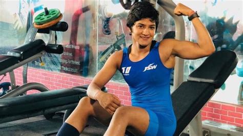 Ritu Phogat quits wrestling, switches to MMA