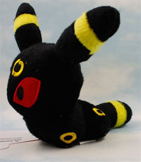 Umbreon Pokemon Plush | Pokemon plush, Plush animals, Pokemon