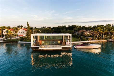 Houseboat of the future, Arkup, elevates during storms - Curbed