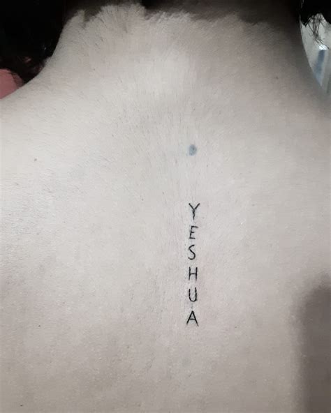 Yeshua, nome de Deus | Yeshua tatuagem, Tatuagens cristãs, Melhores frases para tatuagem