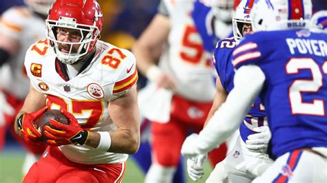 Patrick Mahomes, Travis Kelce connect for second touchdown vs. Bills