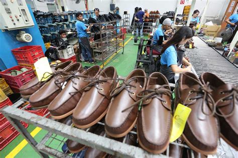 Marikina Shoe Industry Still Thriving, Is Worth P1 Billion | OneNews.PH