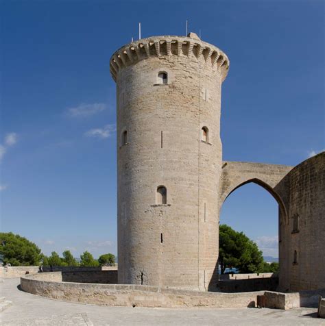 Bellver Castle (Palma) - Visitor Information & Reviews