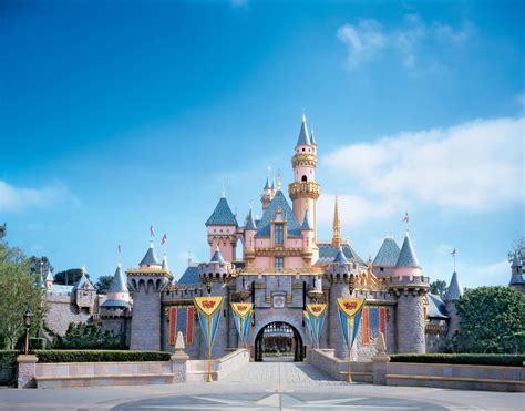 Disneyland California - SEE YOU IN 10 DAYS!!! :) | Disneyland, Disneyland california, Disney money