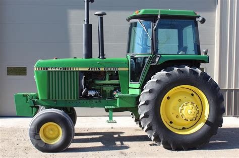 1982 JOHN DEERE 4440 For Sale In Martinsville, Indiana | TractorHouse.com