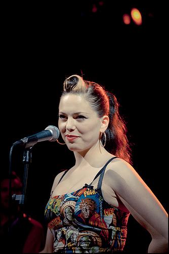 Imelda May (live in Dublin) > CLUAS Irish Indie Music