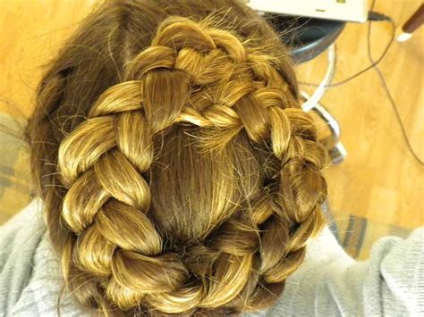 French Braid Crown: A 3-Step Guide to Tie a French Braid Crown