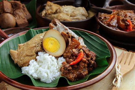 Traditional Foods You Should Eat in Java, Indonesia