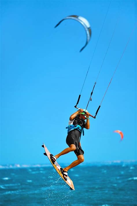 The Ultimate Kiteboarding Gear Guide: What You Need to Maximize Performance