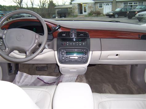 Cadillac DeVille VII 1994 - 1999 Sedan :: OUTSTANDING CARS