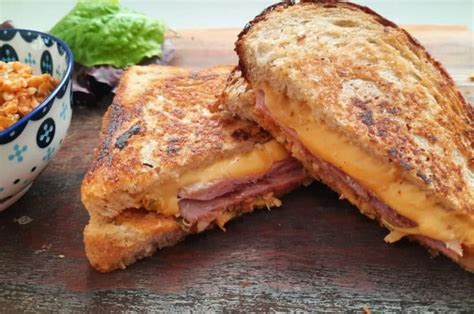 Bacon & Cheese Toastie – The Vegan Chef – Hot Menu