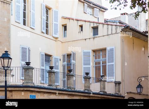 Provencale buildings and architecture, Aix-en-Provence, France Stock Photo - Alamy