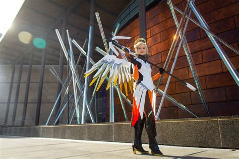 I made a Mercy cosplay :) hope everyone is well! : r/MercyMains