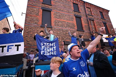 Everton fans plan protest against 10-point deduction during game ...