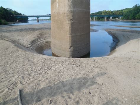 bridge-scour - Australian Water School