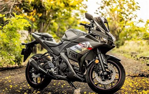 Yamaha YZF-R3 Wrapped In Matte Grey Looks Decent