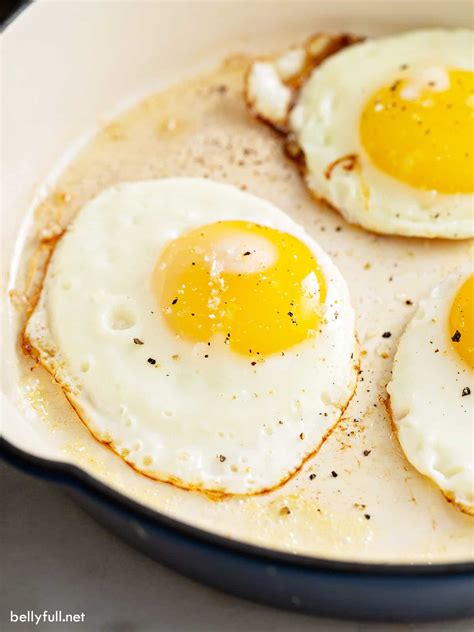 How to Fry an Egg {perfect fried eggs, 5 ways!} - Belly Full