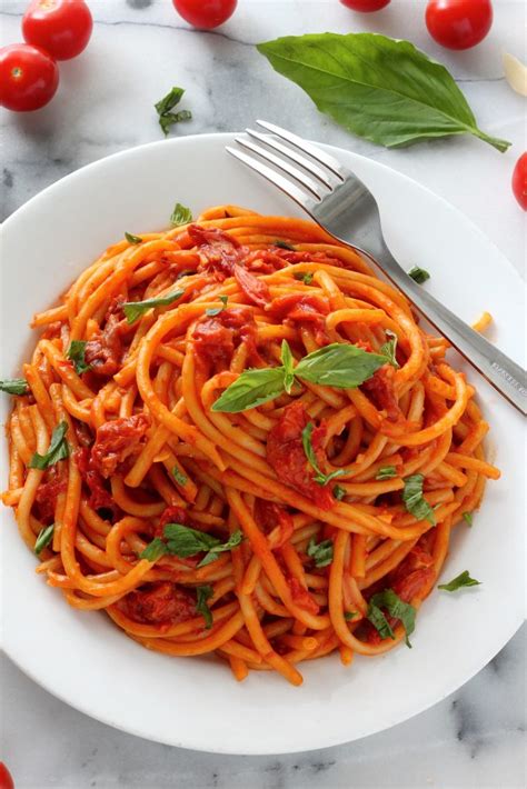 One Pan Tomato Basil Pasta - Baker by Nature