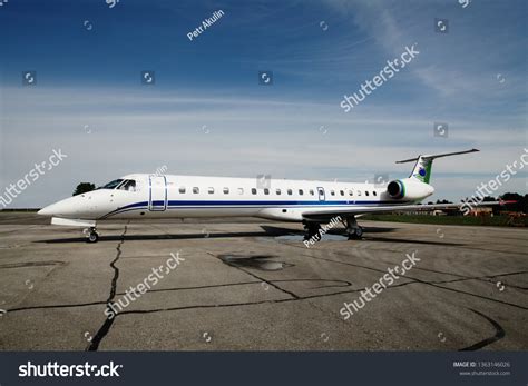 94 Embraer 145 cockpit 图片、库存照片和矢量图 | Shutterstock