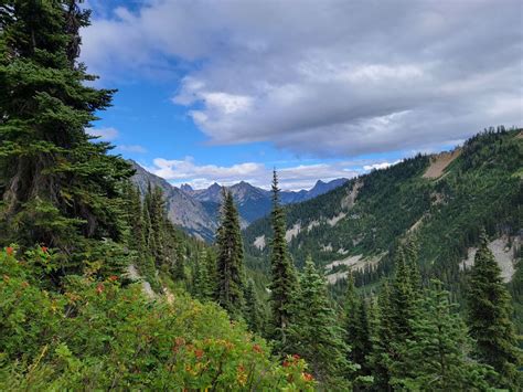 10 Best Hikes in North Cascades National Park » The Modern Female Hiker