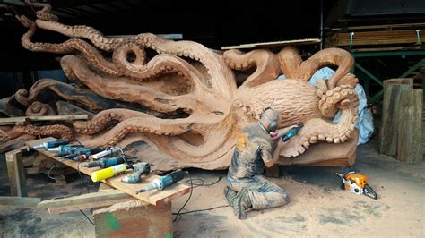 Incredible Octopus Art Created Through Chainsaw Carving