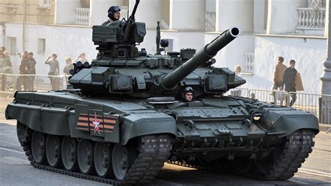 Video: Ukraine Just Captured Russia's Killer T-90S Tank - 19FortyFive