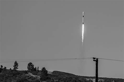 SpaceX Falcon 9 Launches Starlink 'V2 Mini' Satellites for Its First ...