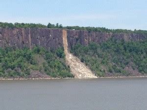 Rock Fall Shakes New Jersey Palisades | Lamont-Doherty Earth Observatory