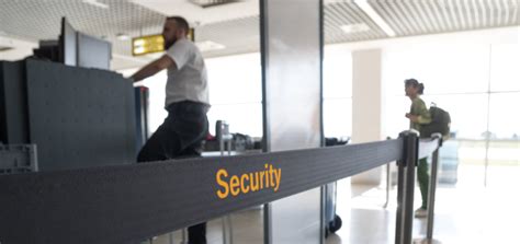 Airport Security Tips and Tricks - Go Insurance