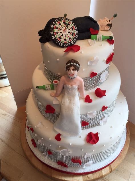 Dart players themed wedding cake Small Space Interior Design, Interior Design Living Room ...