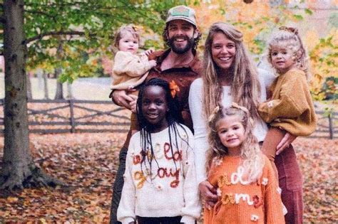 Thomas Rhett Poses with Wife and 4 Daughters in Christmas Card Photo