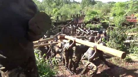 KDF TRAINING IN THE FOREST#CARRYING HEAVY LOGS#KDF#MILITARY#POWER#🇰🇪 ...