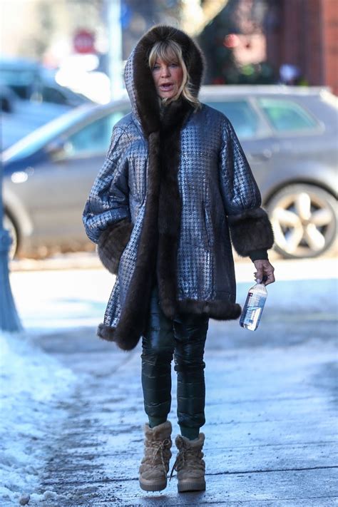 Goldie Hawn in Stylish Winterwear in Downtown Aspen 12/22/2022 • CelebMafia