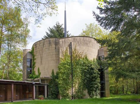 Mid Warwickshire Crematorium, South... © David P Howard cc-by-sa/2.0 :: Geograph Britain and Ireland