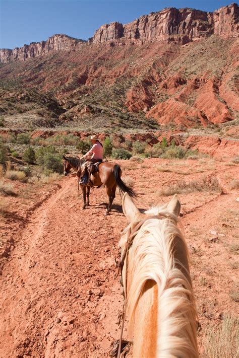 Red Cliffs Lodge in Moab introduces their best rates of the year! - Mountain Express Magazine