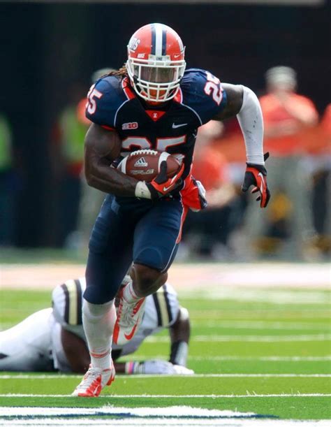 The Top 10 Illinois Football uniforms of all-time, ranked