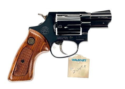 Lot - TAURUS MODEL 85 SNUB NOSE .38 SPECIAL REVOLVER