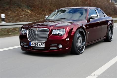 CHRYSLER 300 - chrysler-300c_red_10.jpg