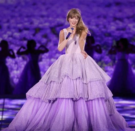 this is my favorite enchanted dress so far! : r/TaylorSwiftPH