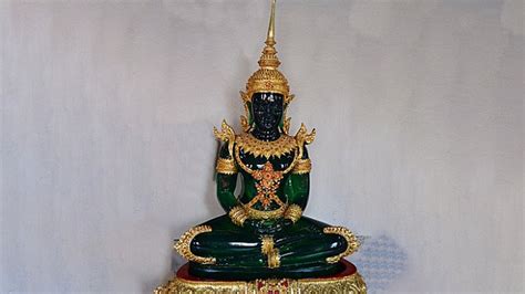 Jade Buddha Statues | Jade Buddha for Universal Peace