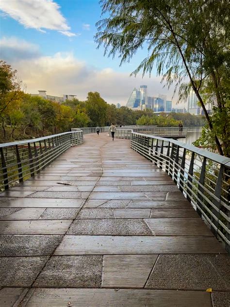 What Is The Lady Bird Lake Boardwalk? (And Where To Find It!) | The ...