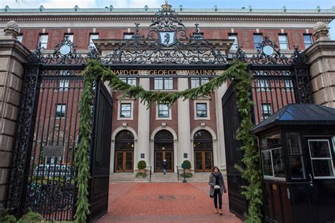 Barnard Considers Policy for Transgender Students - The New York Times