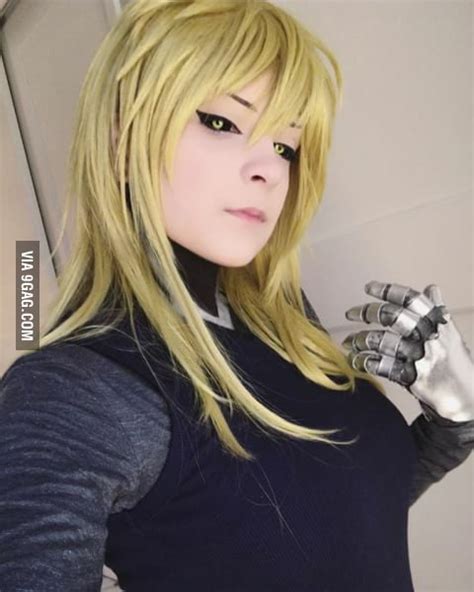 Genos cosplay female version - 9GAG