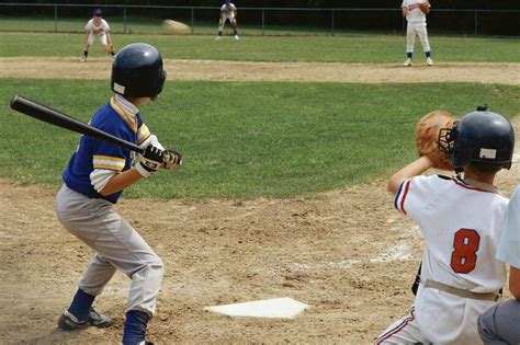 Best Little League Bats for 2016 – Buying Guide and Reviews | Baseball ...