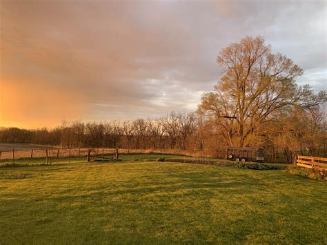 Rural Warren County Iowa : r/sunrise