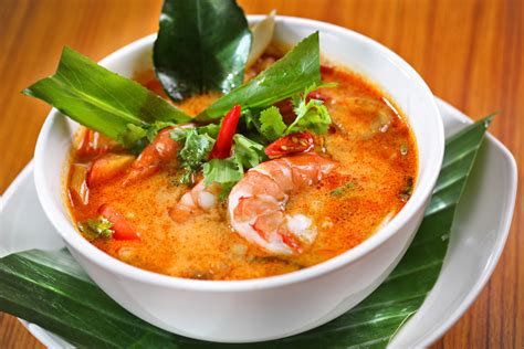 TOM YUM SOUP - Carnival Munchies